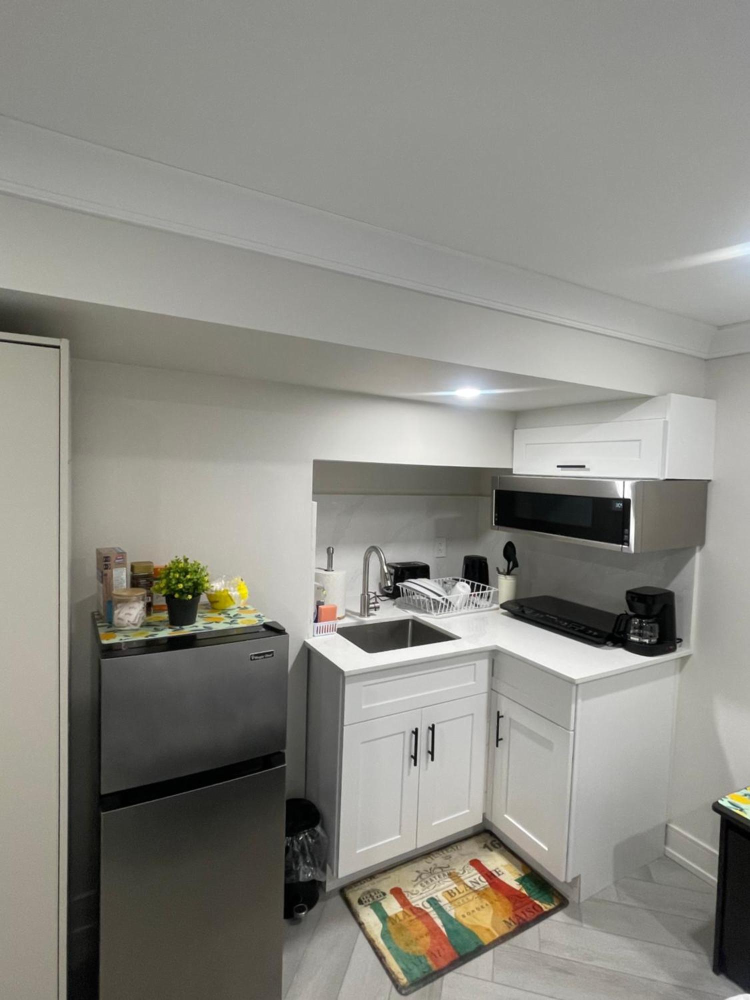 Luxury Basement-private Bdr & Bathroom With Free Parking In Homestay *
